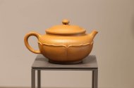 《碗燈梵蓮》宜興紫砂壺助理工藝美術師手工黃金段茶具