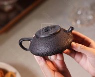 《三足蘊(yùn)瓢》